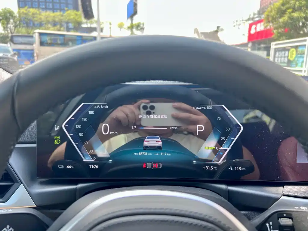 BMW i3 — миниатюра 13