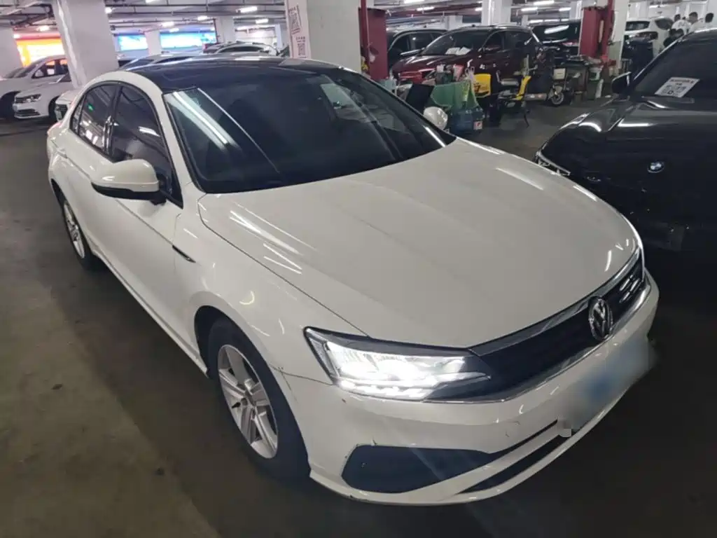 Volkswagen Lamando 2019 230TSI DSG VI