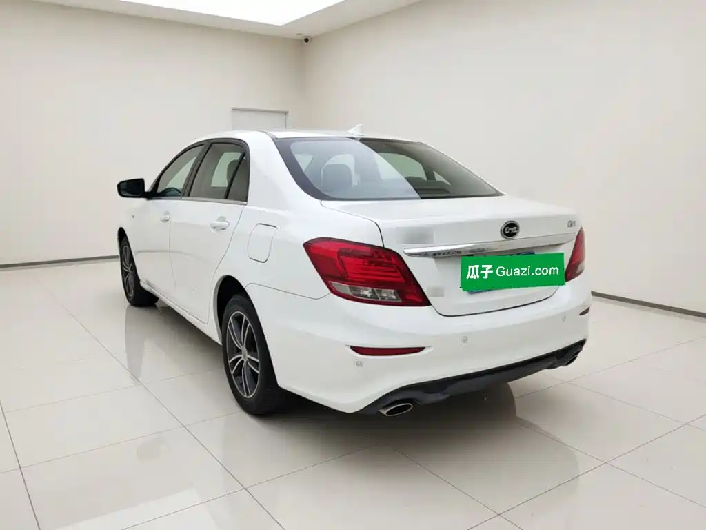 BYD Surui 2015 1.5L MT Luxury