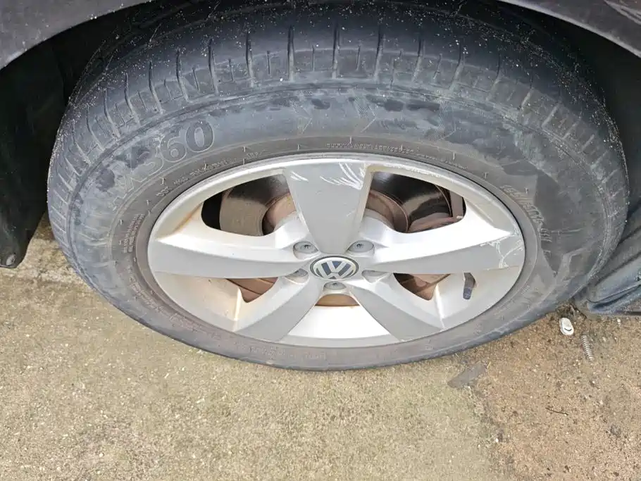 Volkswagen Lavida — миниатюра 6