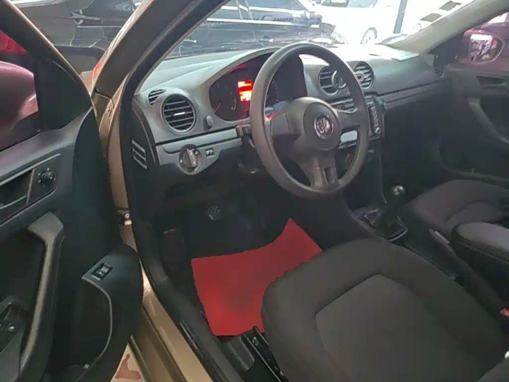Volkswagen Jetta — миниатюра 16
