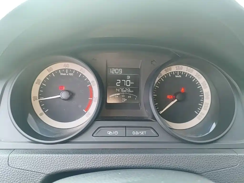 Skoda Rapid Spaceback — миниатюра 12