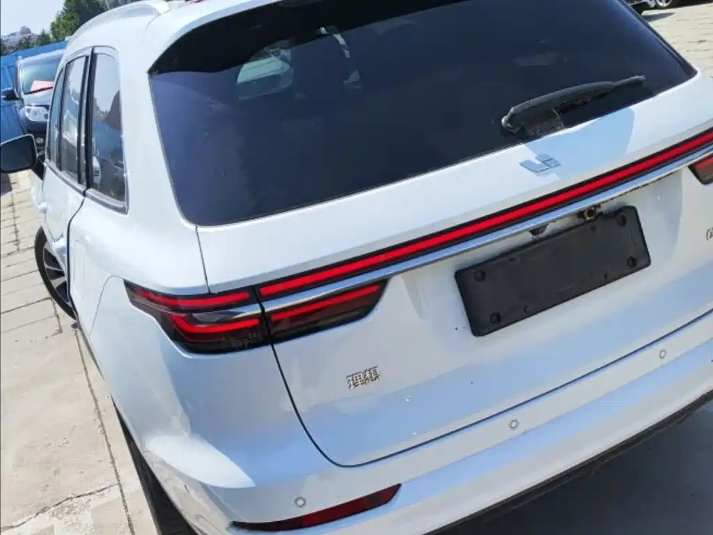 Li Auto ONE 2021 6 мест