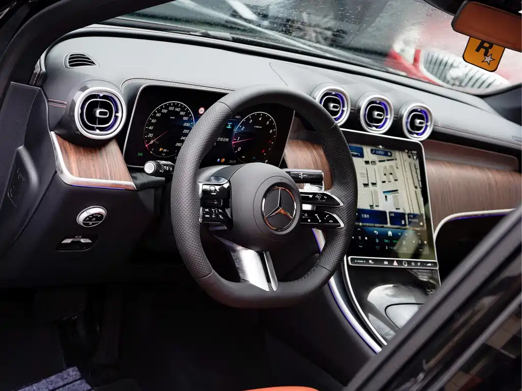 Mercedes-Benz GLC — миниатюра 9