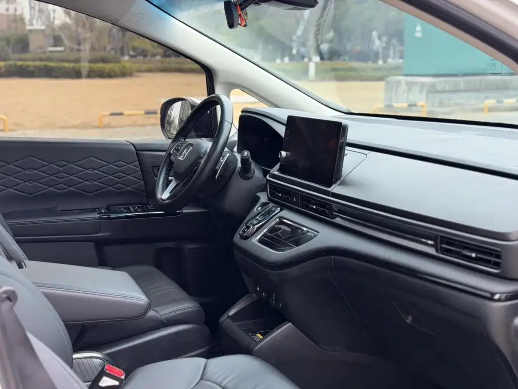 Honda Elysion — миниатюра 9