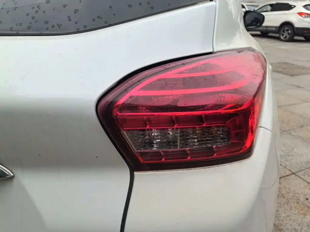 BAIC Senova X35 — миниатюра 8
