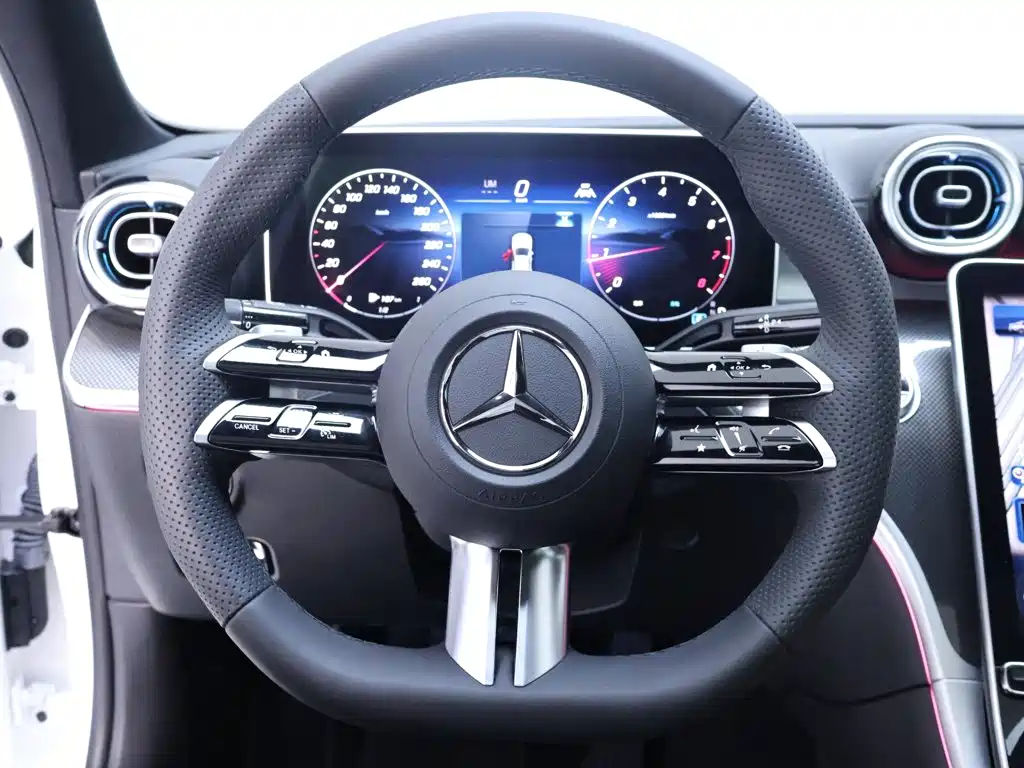 Mercedes-Benz C-Class — миниатюра 16