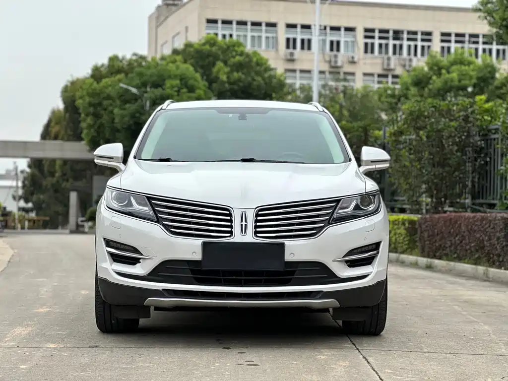 Lincoln MKC — миниатюра 8
