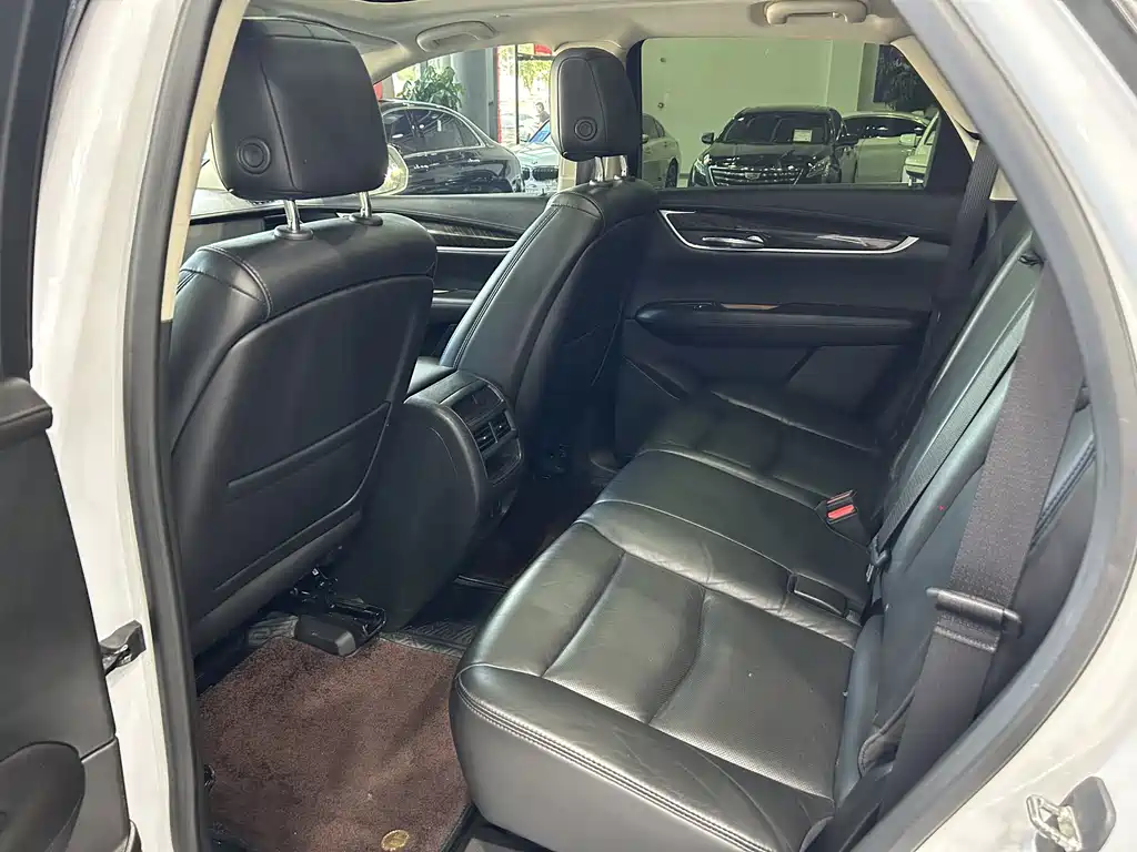 Cadillac XT5 — миниатюра 15