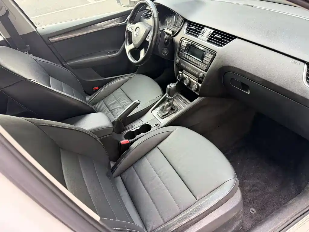 Skoda Octavia — миниатюра 16