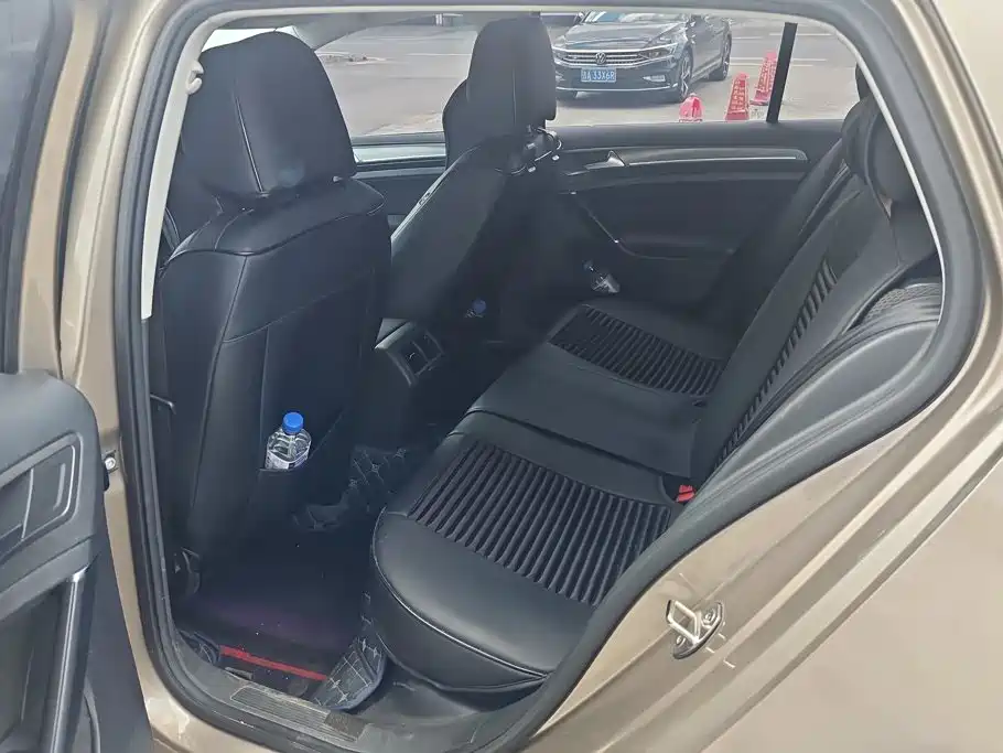 Volkswagen Golf — миниатюра 11