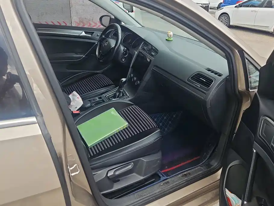 Volkswagen Golf — миниатюра 8