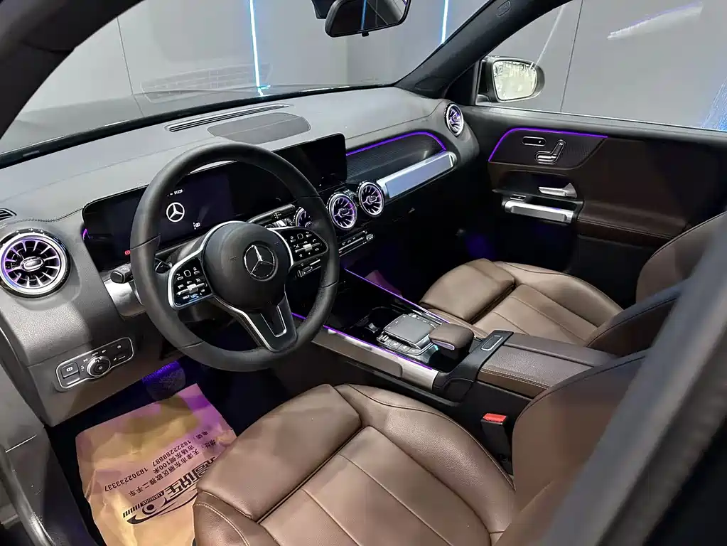 Mercedes-Benz GLB — миниатюра 10