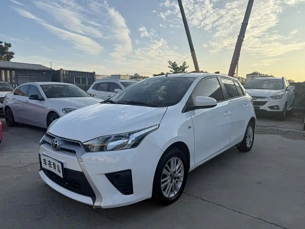 Toyota Yaris L