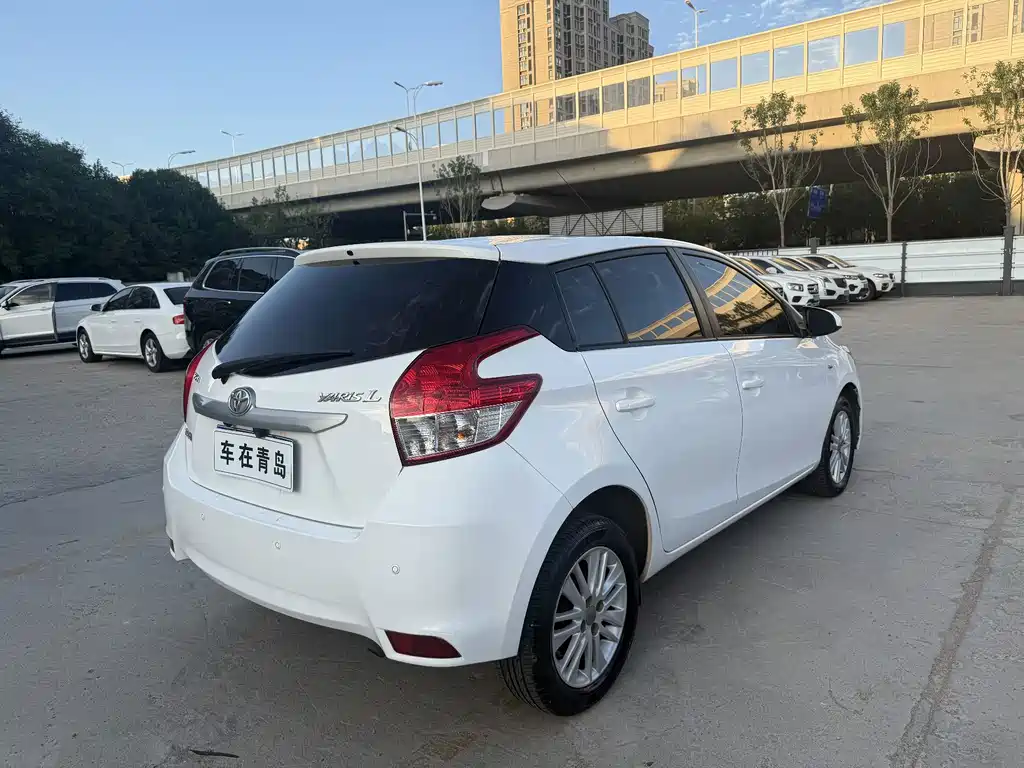 Toyota Yaris L — миниатюра 9