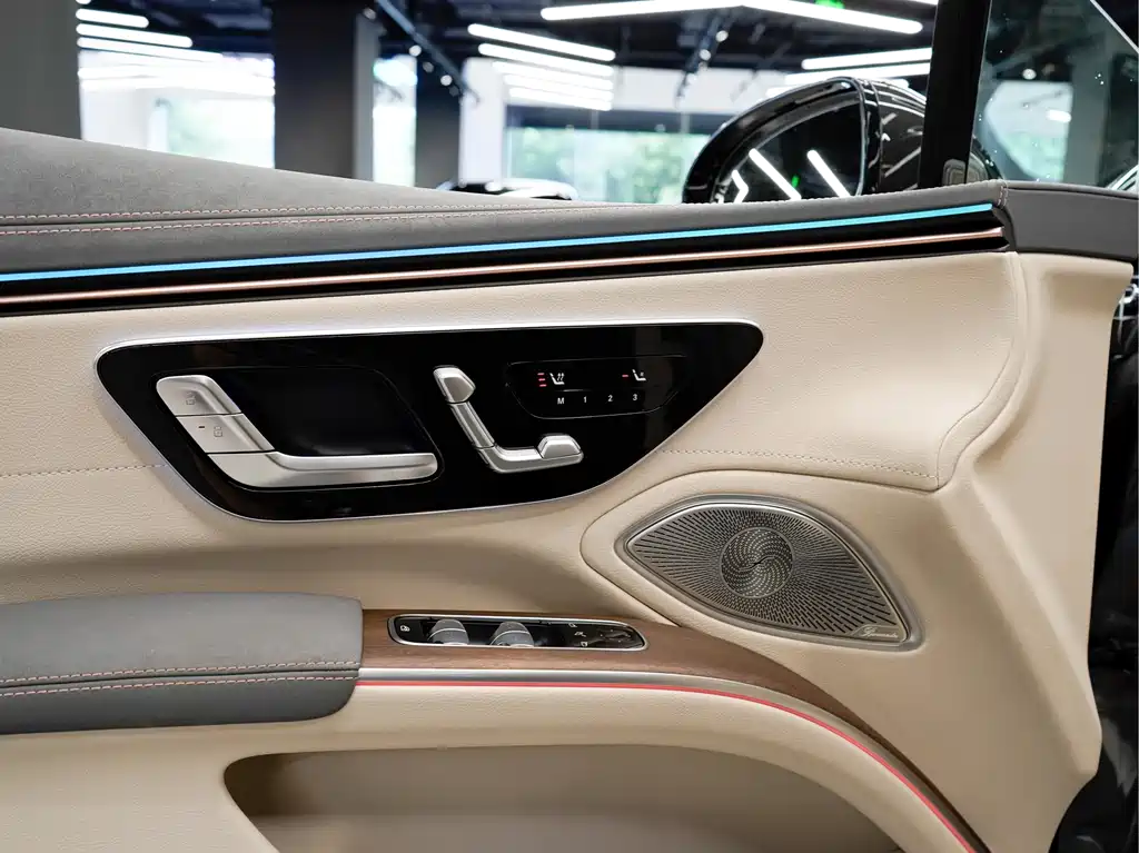 Mercedes-Benz EQS — миниатюра 17