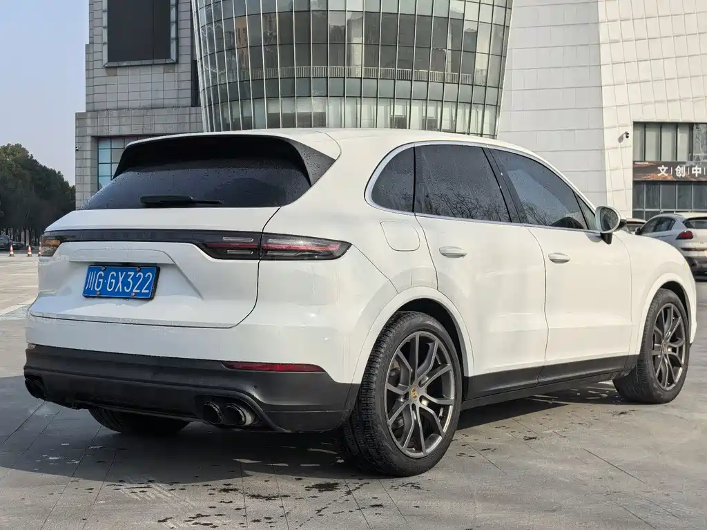 PORSCHE CAYENNE