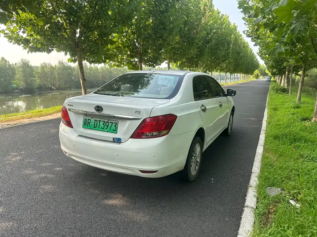 BYD e5 — миниатюра 7