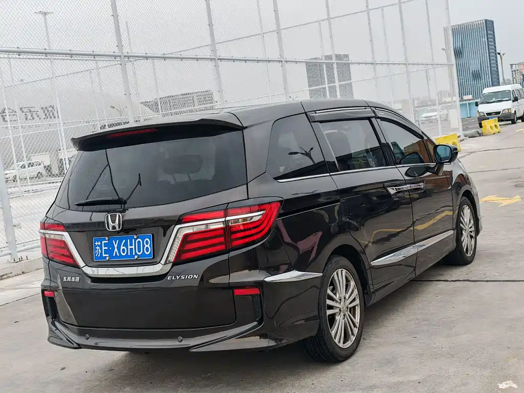 Honda Elysion 2016 2.4L
