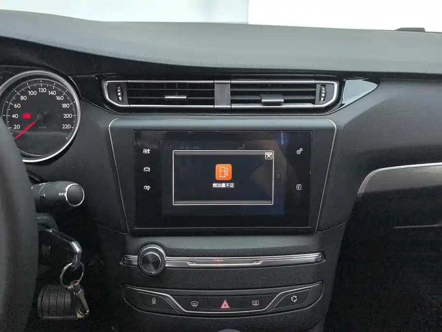 Peugeot 408 — миниатюра 12