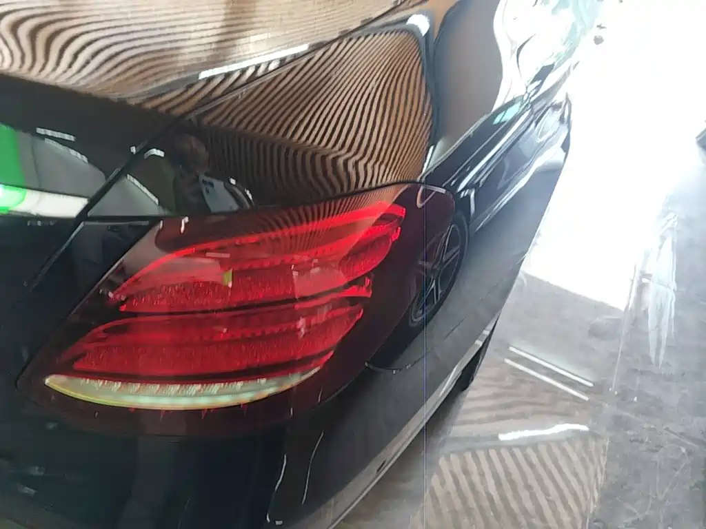Mercedes-Benz E-Class — миниатюра 8