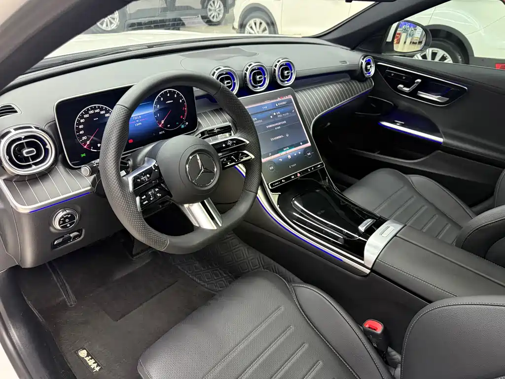 Mercedes-Benz C-Class — миниатюра 10