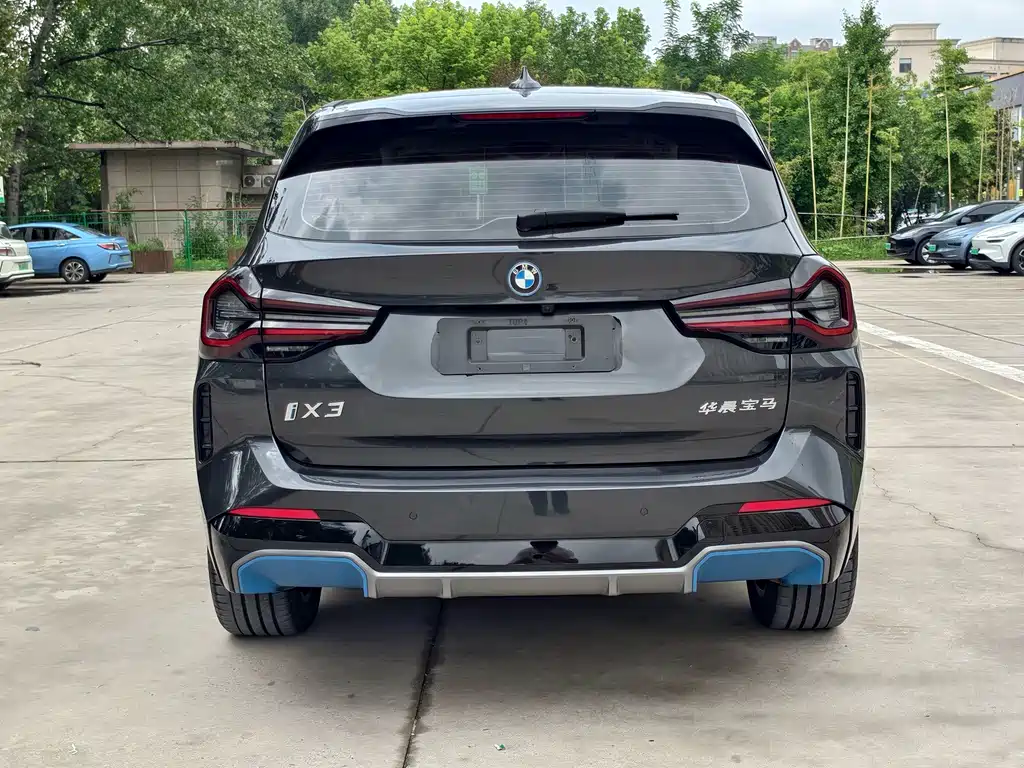 BMW iX3 — миниатюра 6