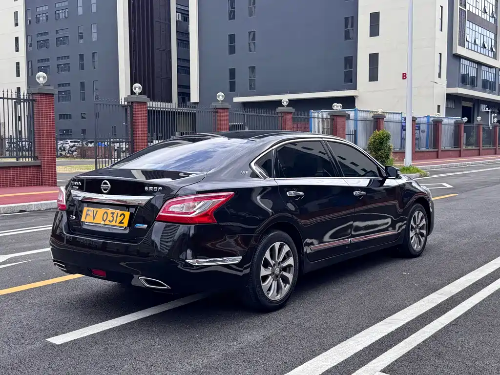 Nissan Teana — миниатюра 4