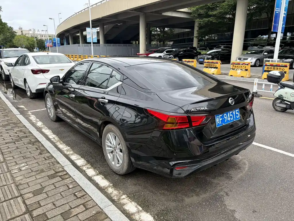 Nissan Teana — миниатюра 7