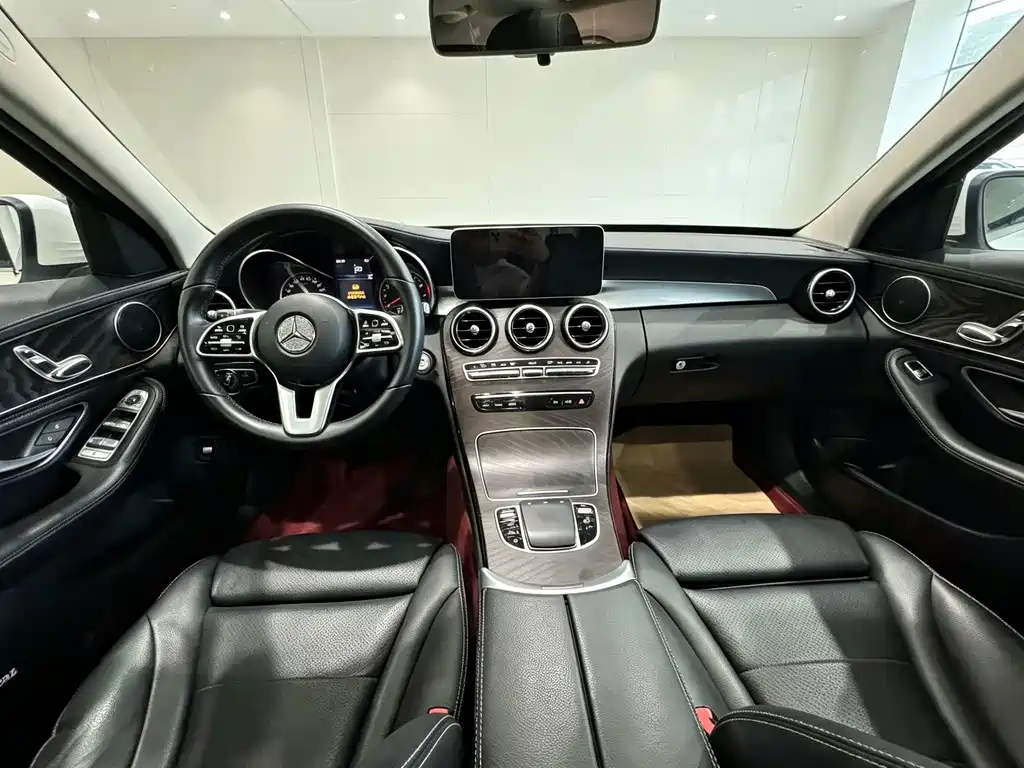 Mercedes-Benz C-Class — миниатюра 8