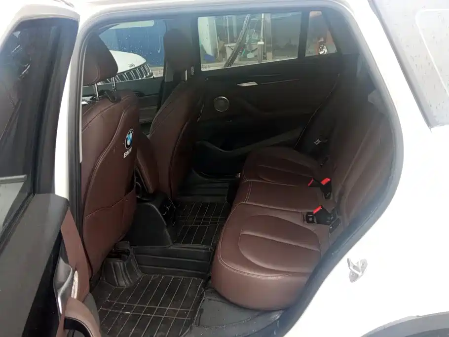 BMW X1 — миниатюра 11