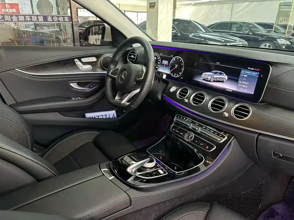 Mercedes-Benz E-Class — миниатюра 6