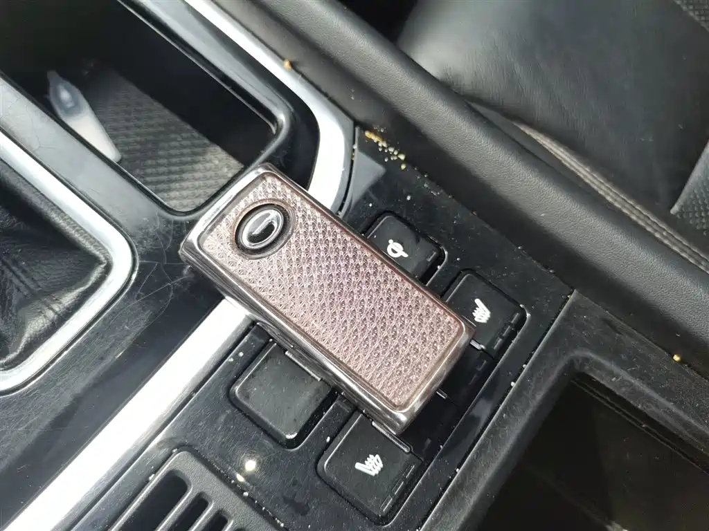 GAC GS8 2017 320T Luxury Smart Connect ( мест)