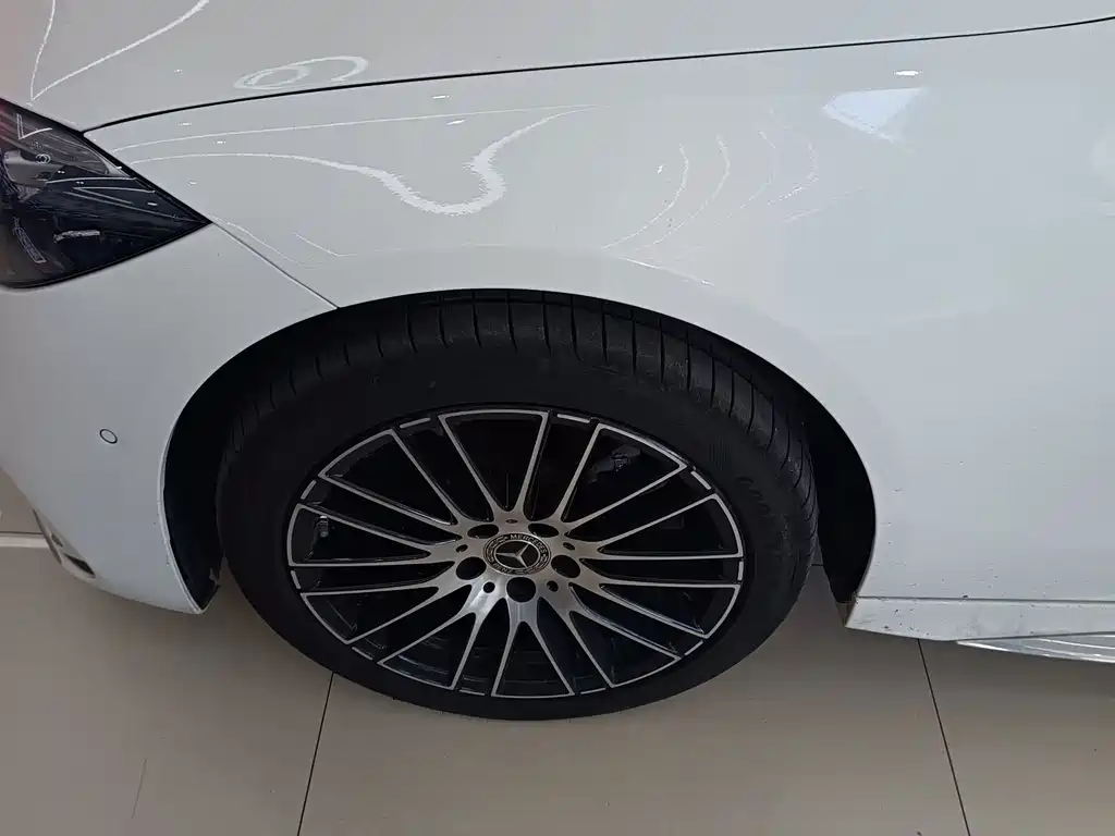 Mercedes-Benz C-Class — миниатюра 3