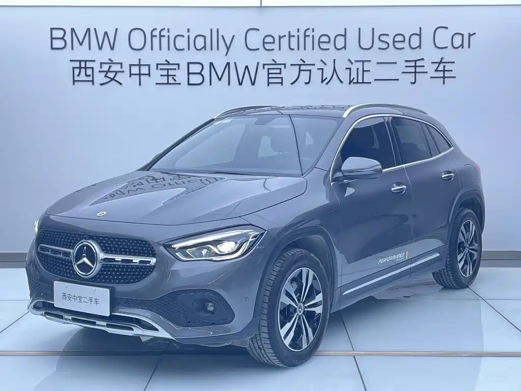 MERCEDES-BENZ GLA