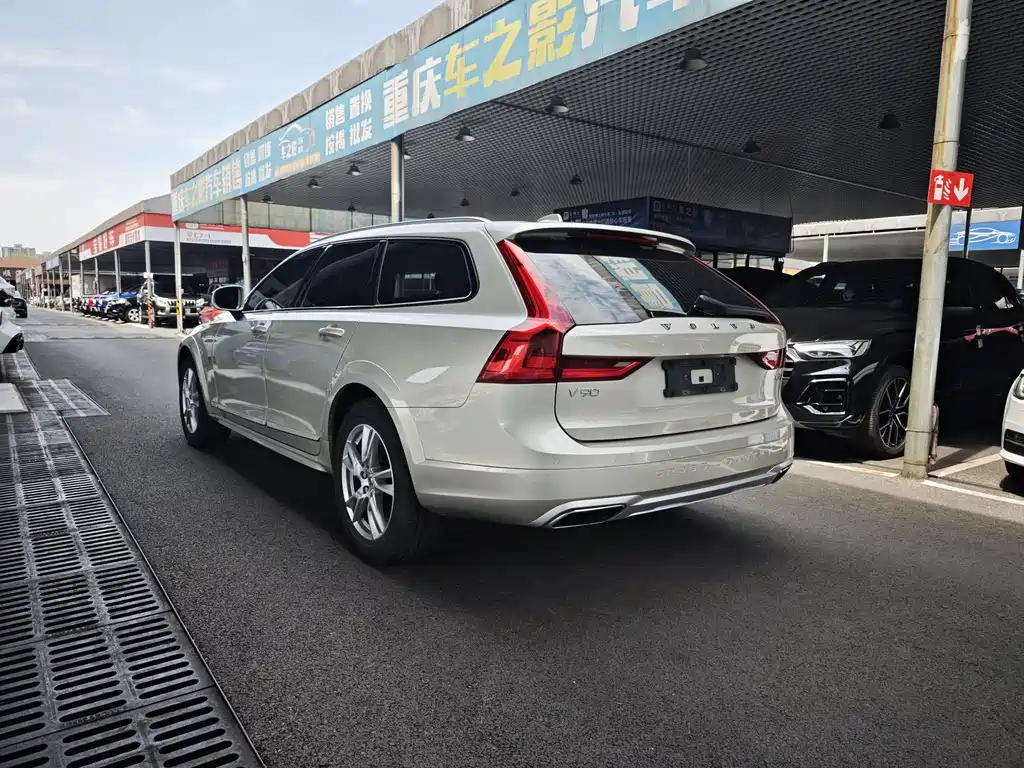 Volvo V90 — миниатюра 5