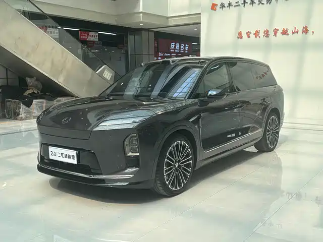 NIO NIO ES8 2025