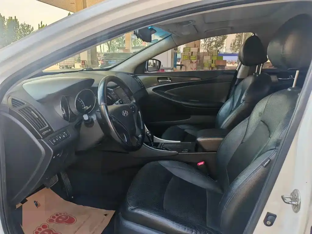 Hyundai Sonata — миниатюра 5