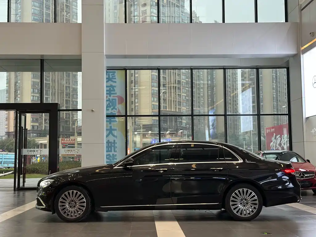 MERCEDES-BENZ E CLASS