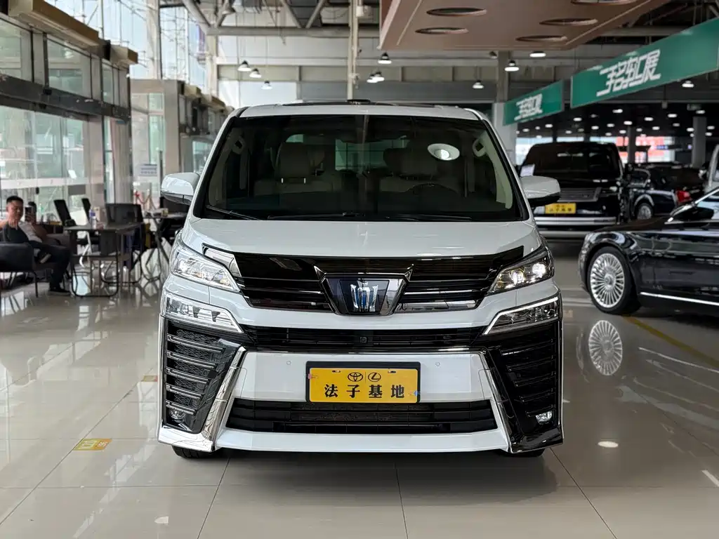 Toyota Vellfire Crown Hybrid 2.5L HV Supreme Edition, фото 2