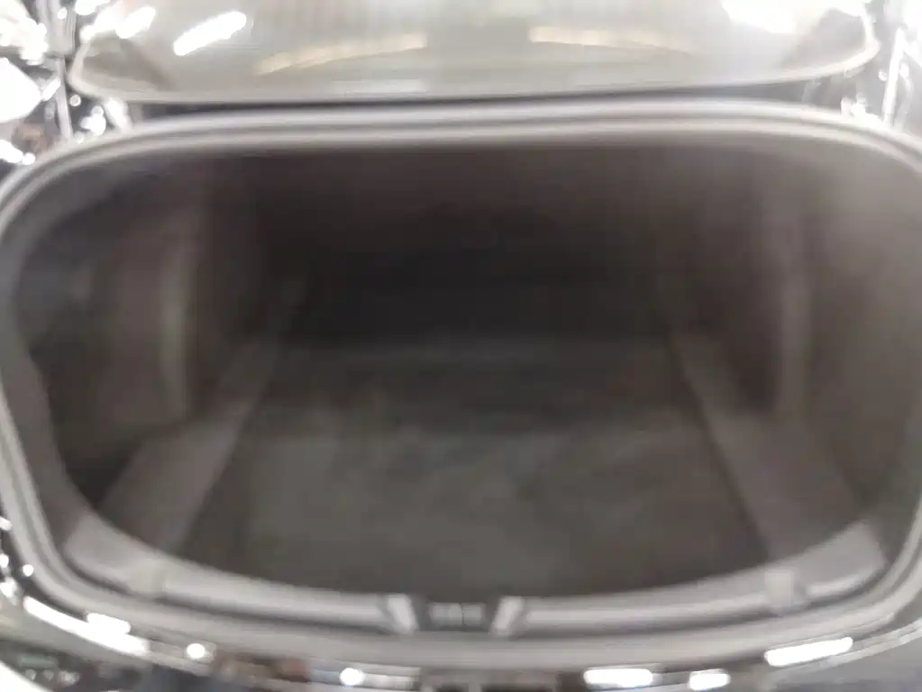 Tesla Model 3 — миниатюра 14