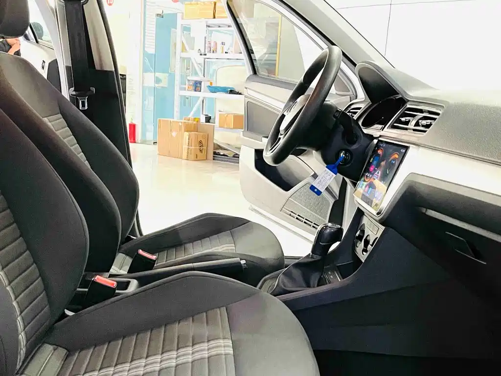 Volkswagen Lavida — миниатюра 6