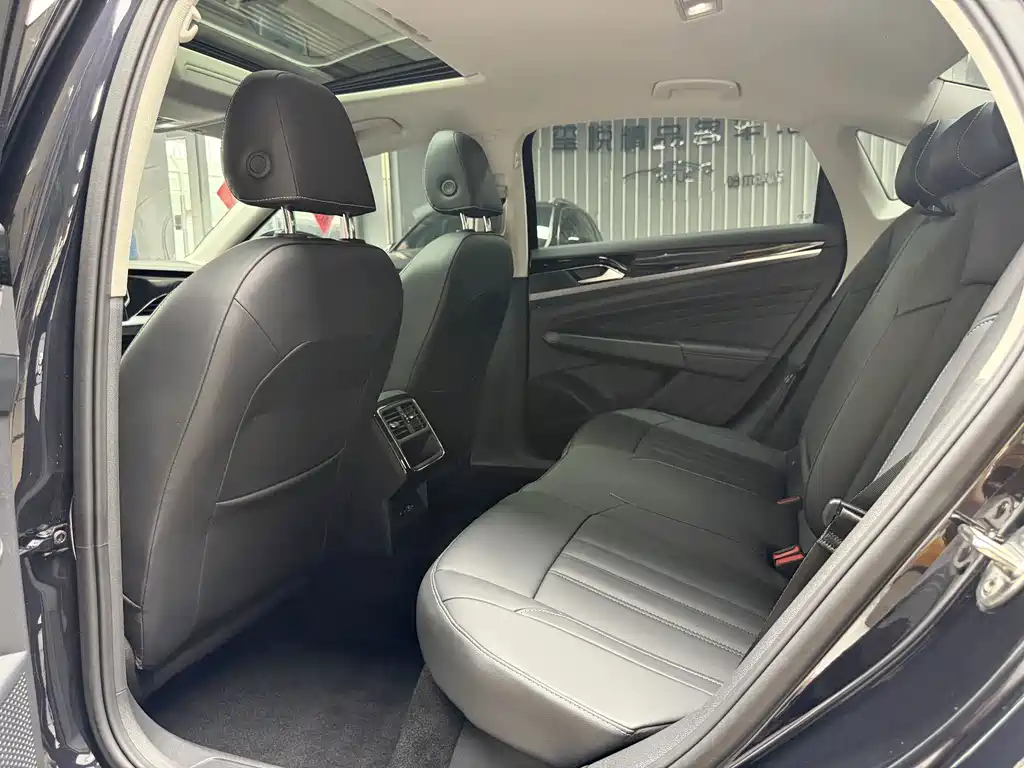 Volkswagen Passat — миниатюра 23