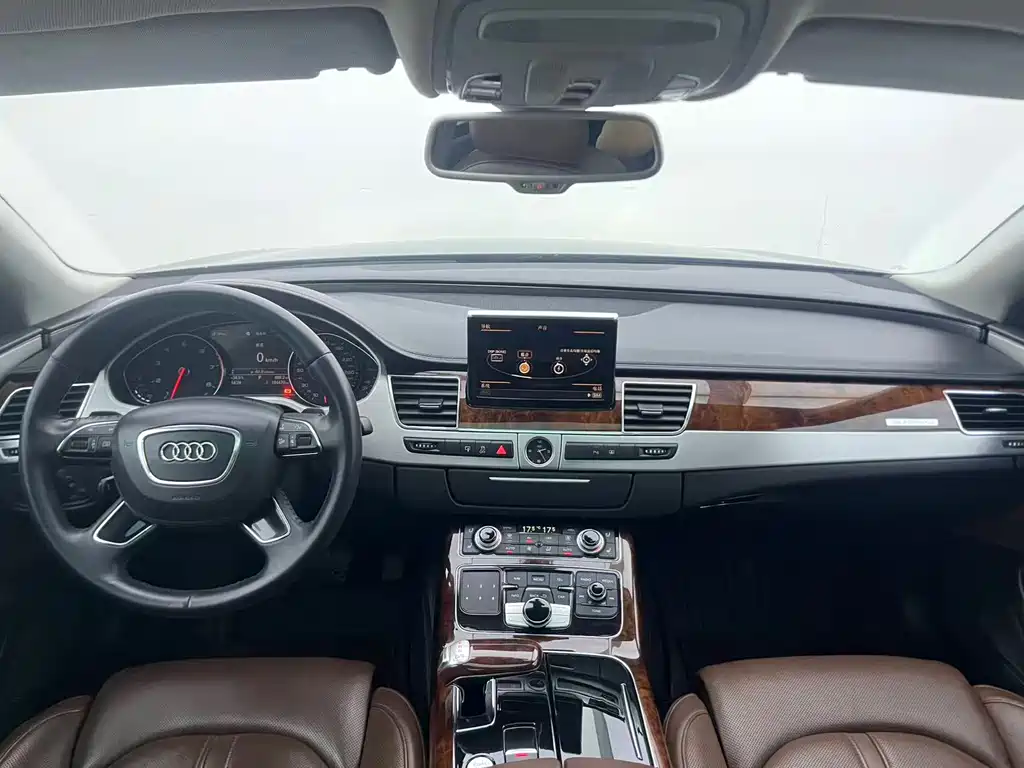 Audi A8 2011 A8L 3.0 TFSI quattro Luxury (245kW