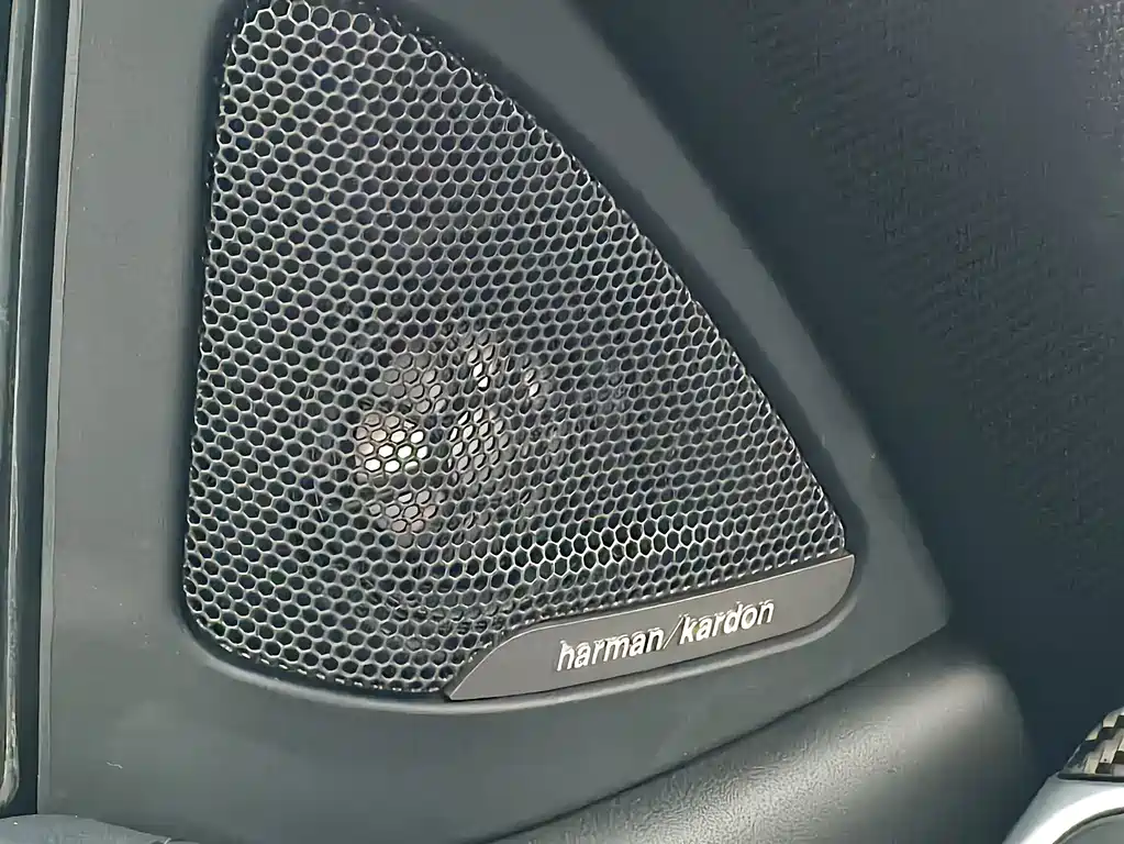 BMW M4 — миниатюра 11