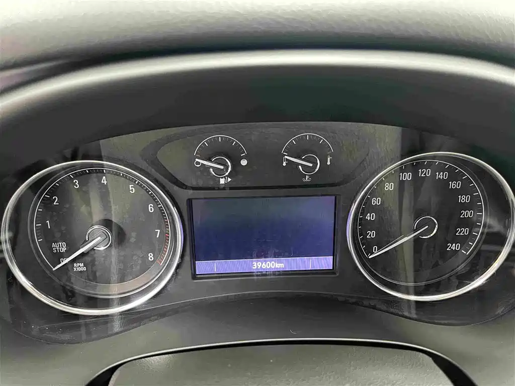 Buick LaCrosse — миниатюра 5
