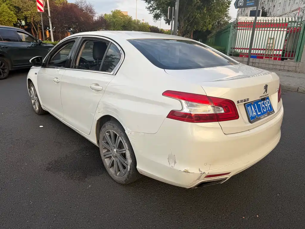 Peugeot 408 — миниатюра 5