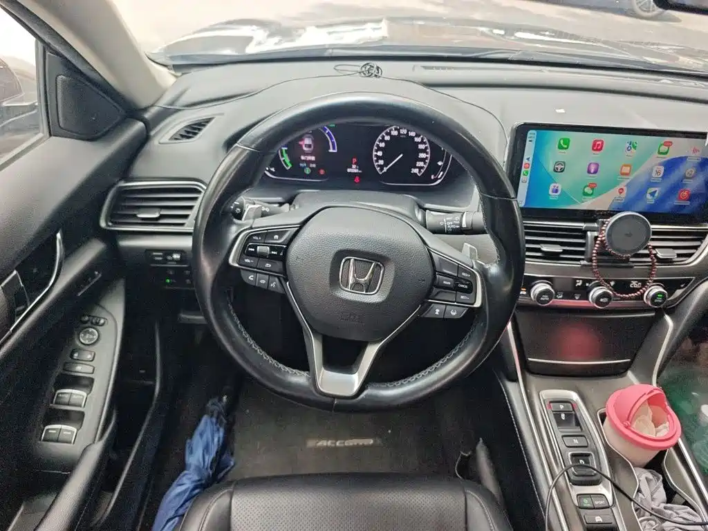 Honda Accord — миниатюра 11