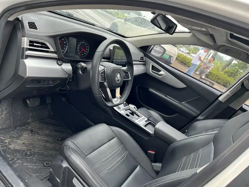 BYD Qin NEV — миниатюра 8