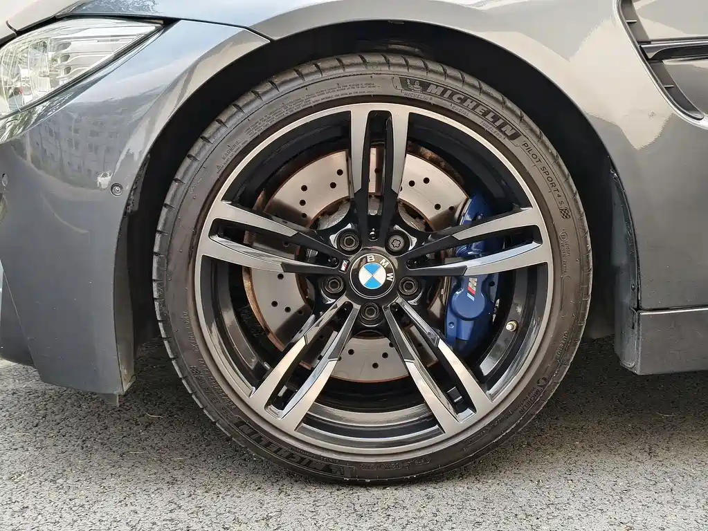 BMW M4 — миниатюра 13